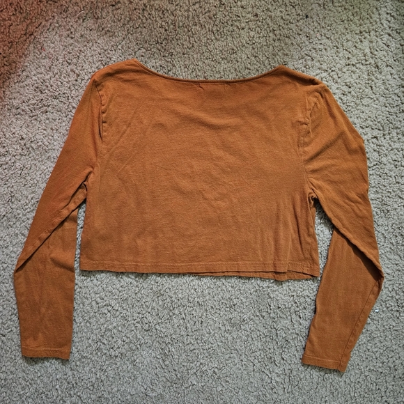 Forever21 Cropped Tee - Picture 4 of 6